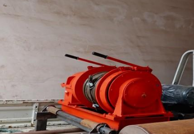 使用道路橋梁用卷揚(yáng)機(jī)時需要采取的安全措施